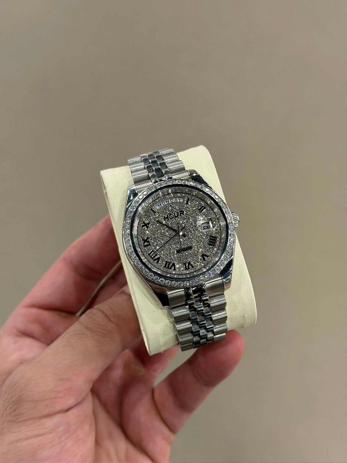 Eternal Frosted Dial