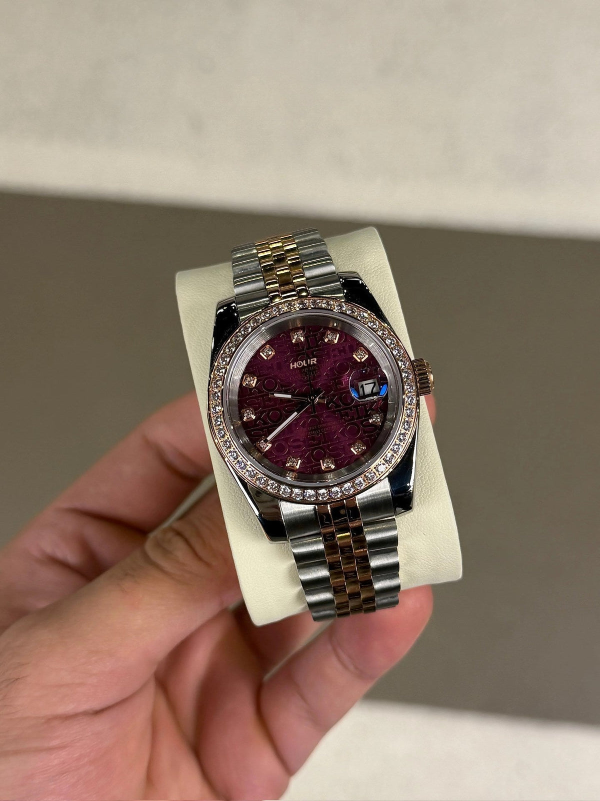 Maroon Majesty