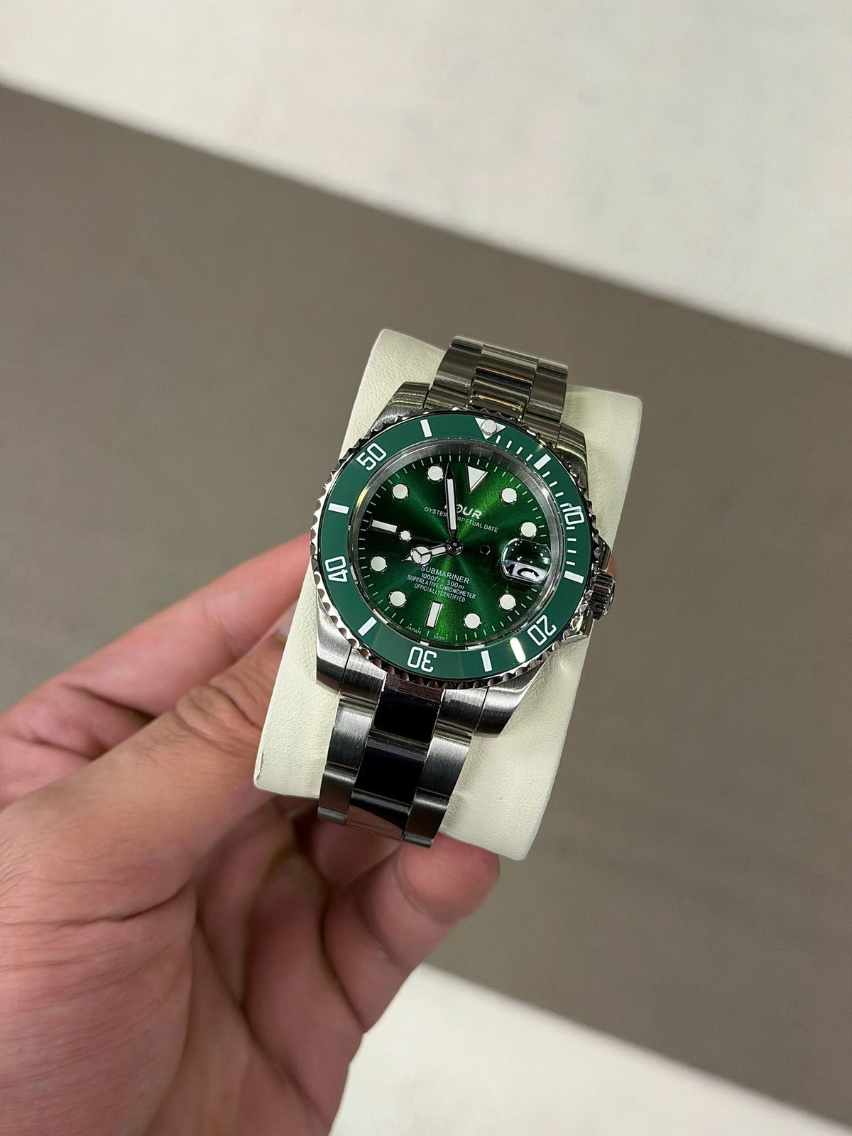 Emerald Gloss Green