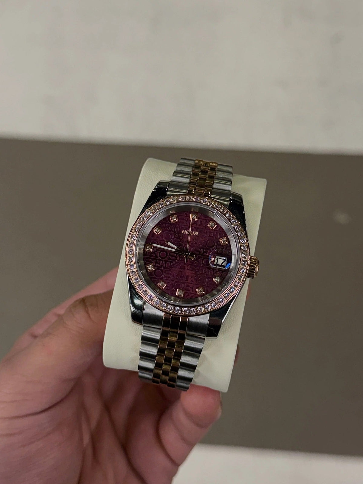 Maroon Majesty